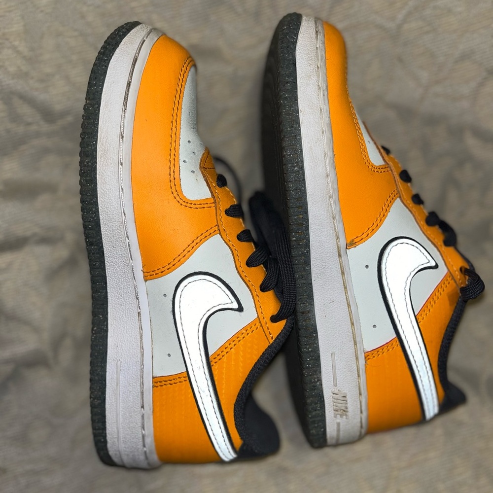 Nike Kids Nemo size 1Y - Picture 5 of 7